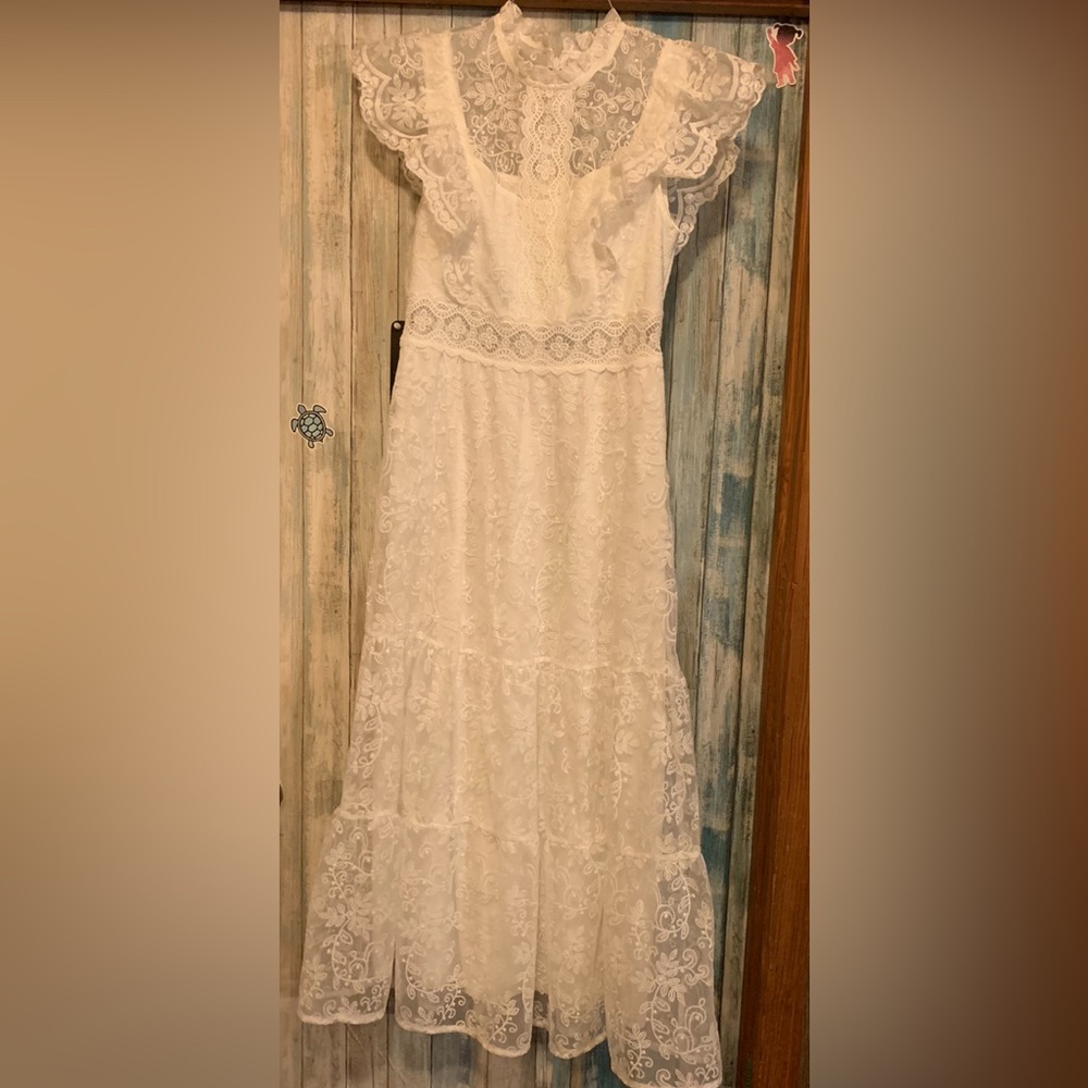 Women’s lace dress size medium